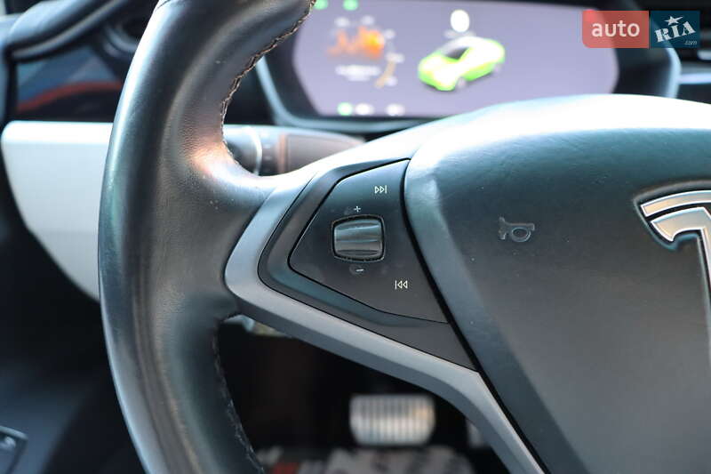 Внедорожник / Кроссовер Tesla Model X 2019 в Львове