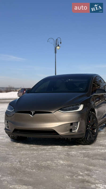 Позашляховик / Кросовер Tesla Model X 2016 в Харкові