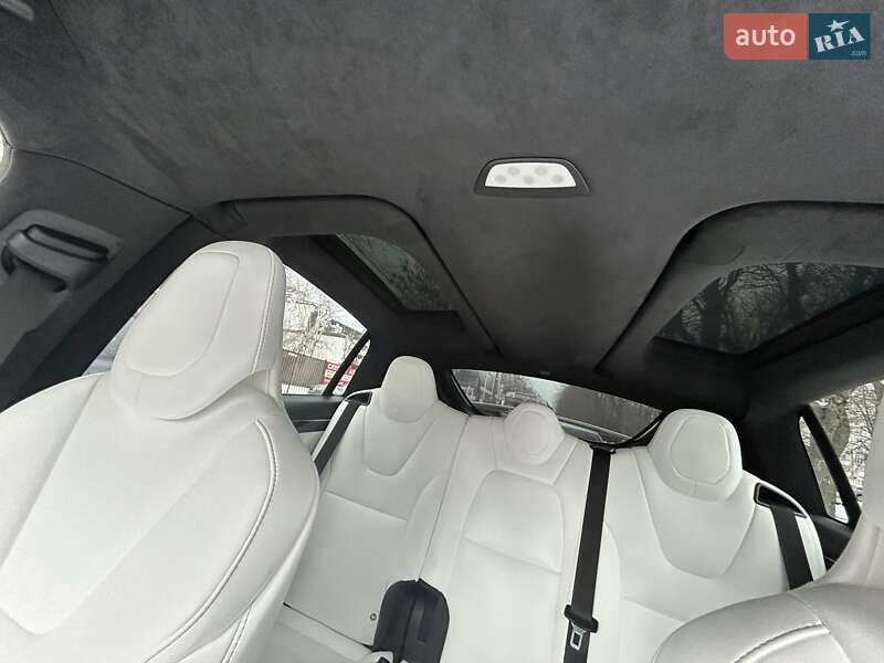 Позашляховик / Кросовер Tesla Model X 2017 в Черкасах фото 42 Позашляховик / Кросовер Tesla Model X 2017 в Черкасах
