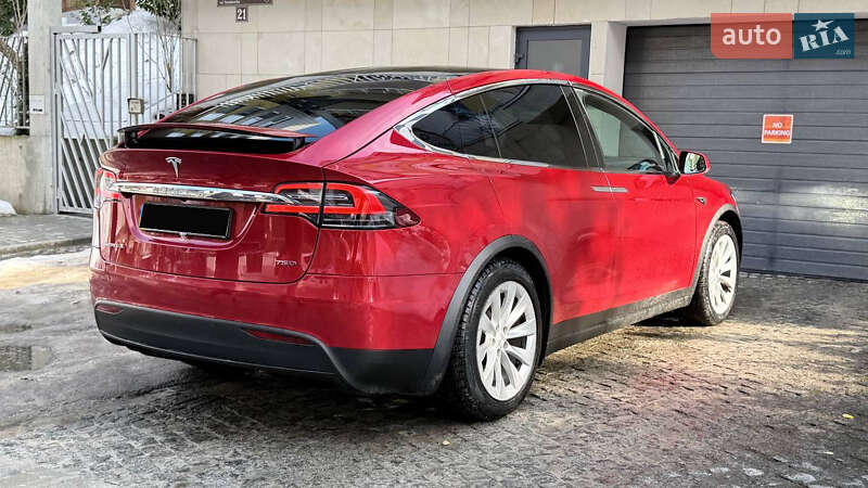 Позашляховик / Кросовер Tesla Model X 2018 в Львові