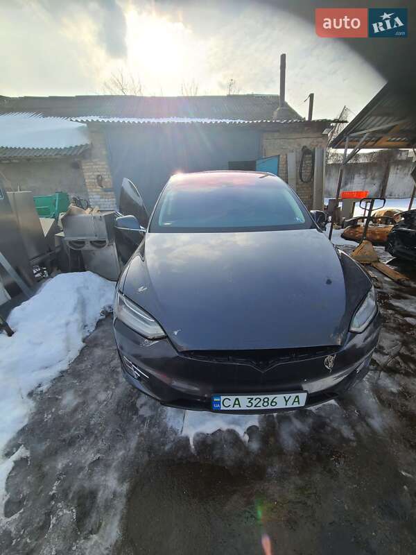 Позашляховик / Кросовер Tesla Model X 2016 в Черкасах фото 9 Позашляховик / Кросовер Tesla Model X 2016 в Черкасах