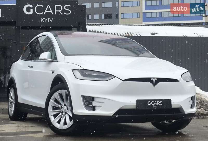 Tesla Model X 2020