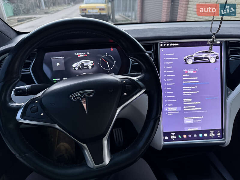 Позашляховик / Кросовер Tesla Model X 2016 в Одесі