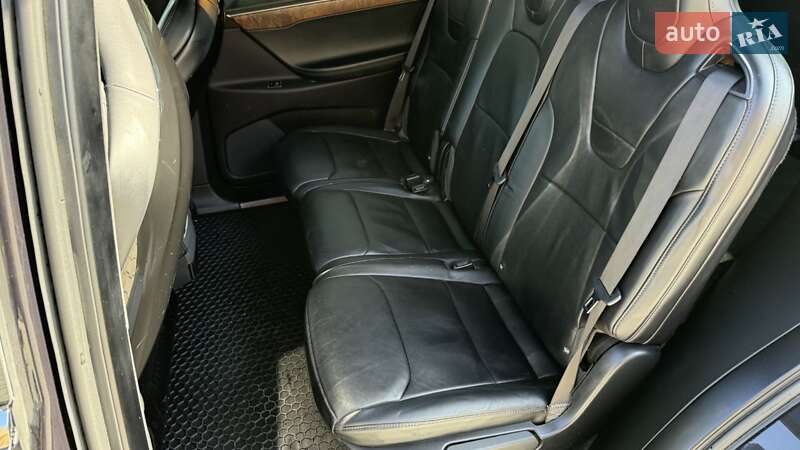 Позашляховик / Кросовер Tesla Model X 2017 в Львові