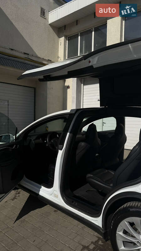 Позашляховик / Кросовер Tesla Model X 2020 в Одесі фото 21 Позашляховик / Кросовер Tesla Model X 2020 в Одесі