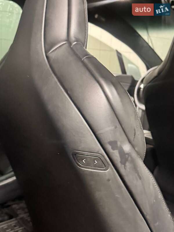 Внедорожник / Кроссовер Tesla Model X 2017 в Сарнах