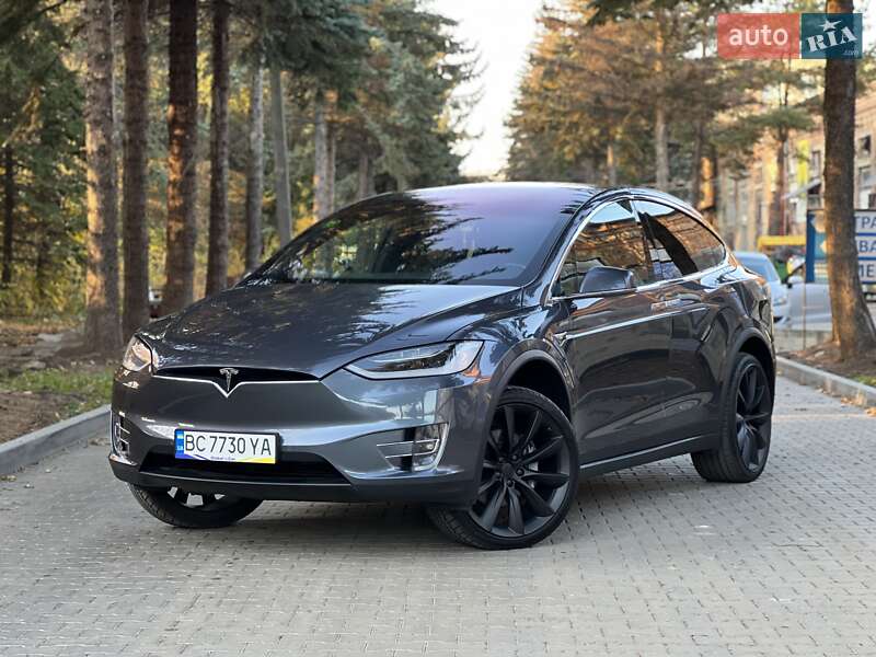 Tesla Model X 2018