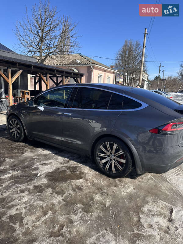 Позашляховик / Кросовер Tesla Model X 2016 в Пісківці