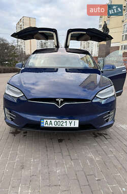 Позашляховик / Кросовер Tesla Model X 2016 в Києві