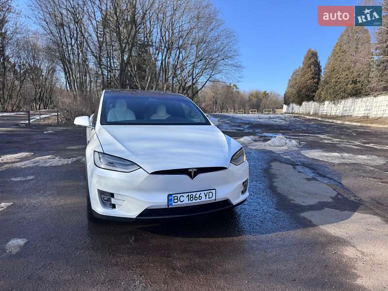 Позашляховик / Кросовер Tesla Model X 2020 в Львові