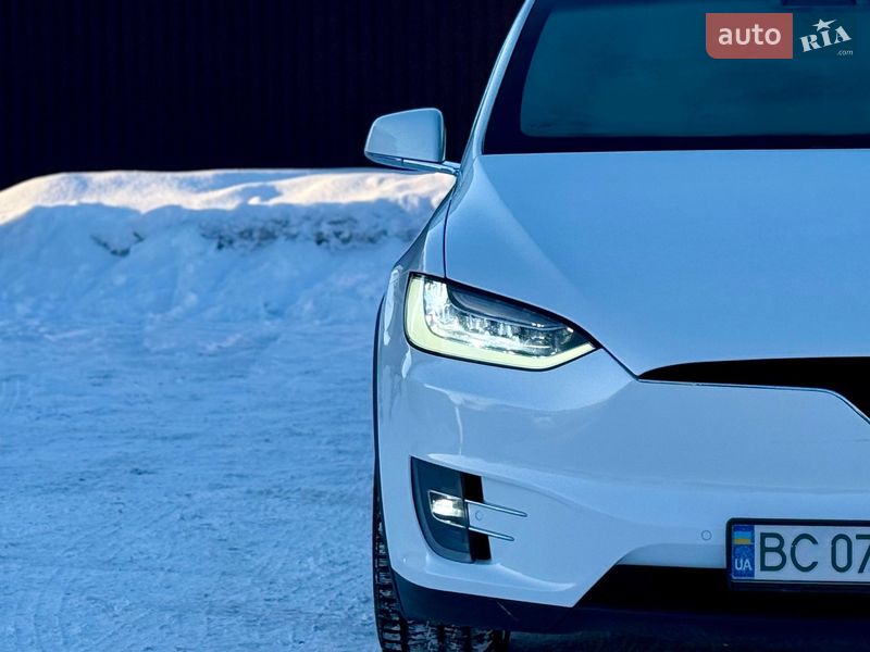 Внедорожник / Кроссовер Tesla Model X 2017 в Тернополе
