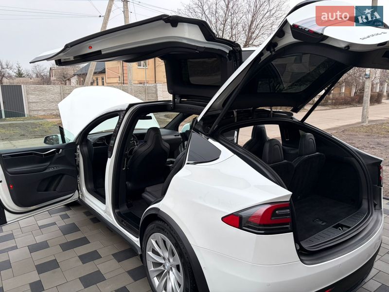 Внедорожник / Кроссовер Tesla Model X 2017 в Днепре