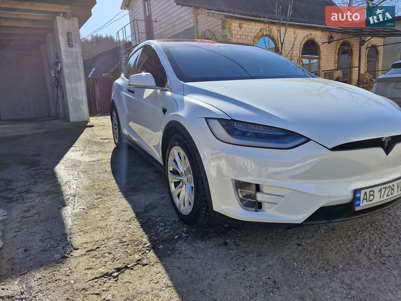 Внедорожник / Кроссовер Tesla Model X 2019 в Виннице