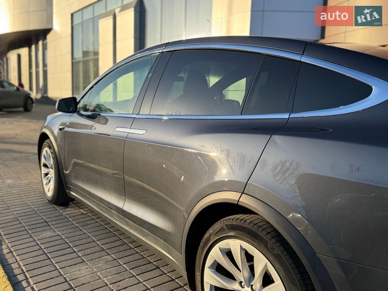 Внедорожник / Кроссовер Tesla Model X 2016 в Днепре