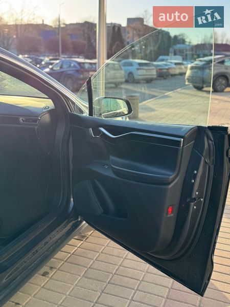 Внедорожник / Кроссовер Tesla Model X 2016 в Днепре