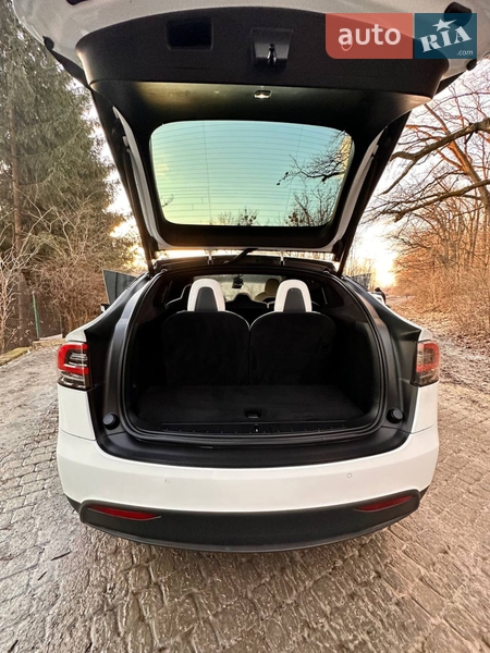 Внедорожник / Кроссовер Tesla Model X 2019 в Львове