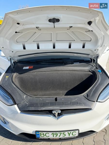 Внедорожник / Кроссовер Tesla Model X 2016 в Львове