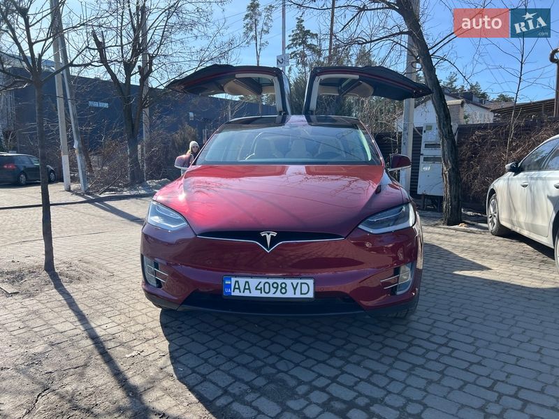 Внедорожник / Кроссовер Tesla Model X 2016 в Буче