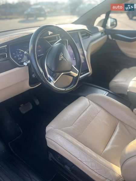 Позашляховик / Кросовер Tesla Model X 2016 в Бродах