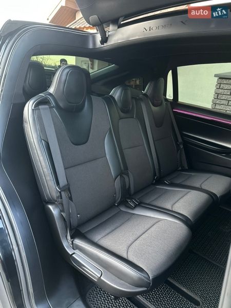 Позашляховик / Кросовер Tesla Model X 2018 в Івано-Франківську