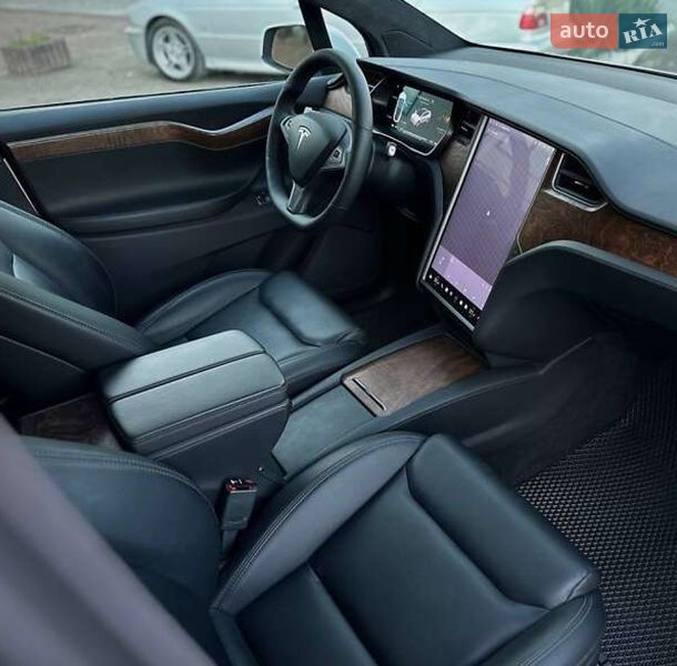 Позашляховик / Кросовер Tesla Model X 2020 в Львові