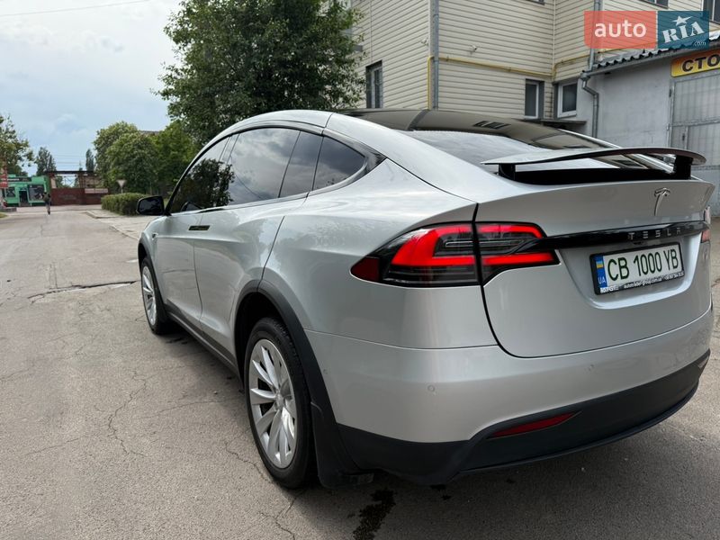 Внедорожник / Кроссовер Tesla Model X 2016 в Чернигове