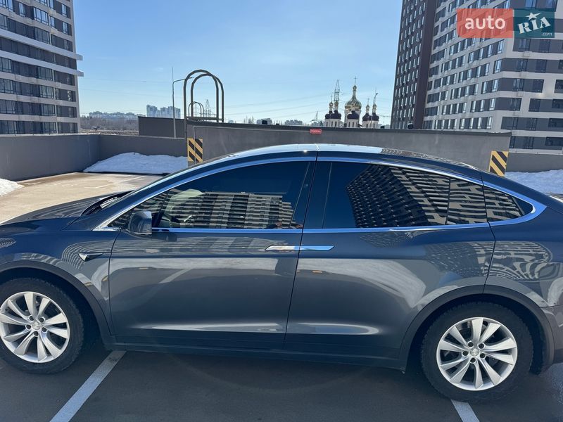 Внедорожник / Кроссовер Tesla Model X 2017 в Киеве