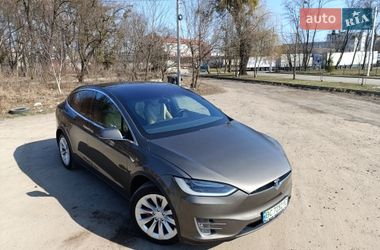 Позашляховик / Кросовер Tesla Model X 2015 в Львові