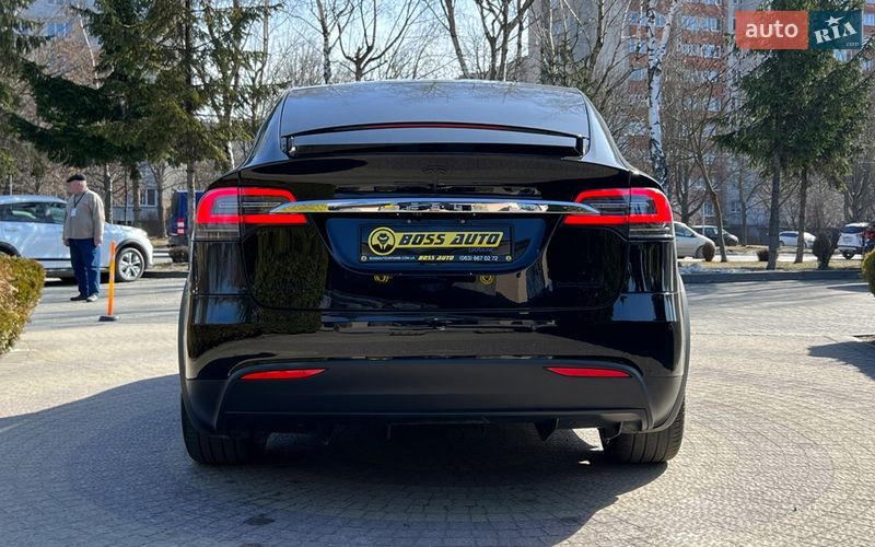 Позашляховик / Кросовер Tesla Model X 2019 в Львові