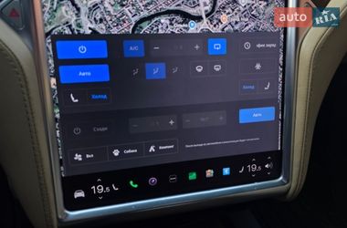 Позашляховик / Кросовер Tesla Model X 2017 в Кривому Розі
