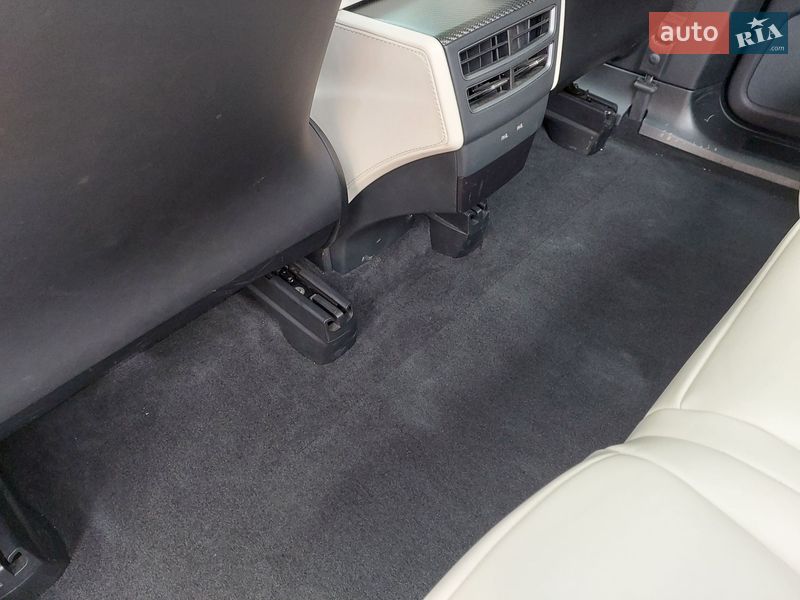 Внедорожник / Кроссовер Tesla Model X 2018 в Синельниково