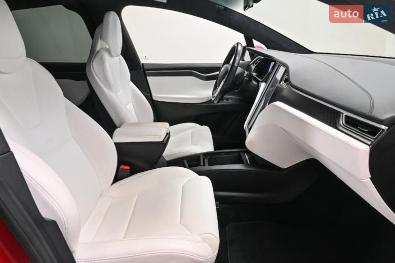 Внедорожник / Кроссовер Tesla Model X 2017 в Тернополе