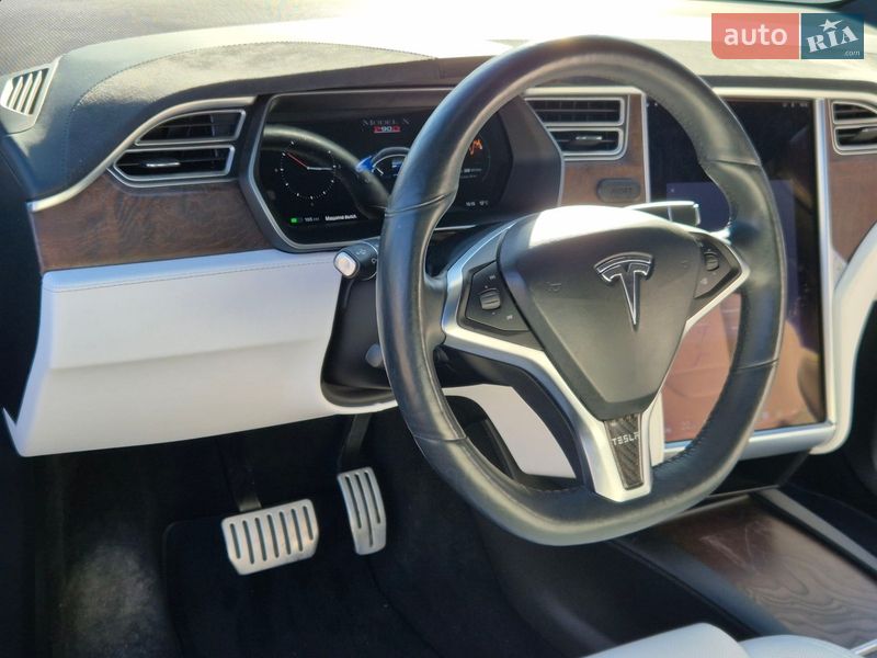Внедорожник / Кроссовер Tesla Model X 2016 в Харькове