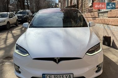 Позашляховик / Кросовер Tesla Model X 2018 в Чернівцях