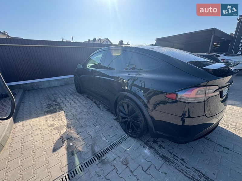 Позашляховик / Кросовер Tesla Model X 2018 в Львові