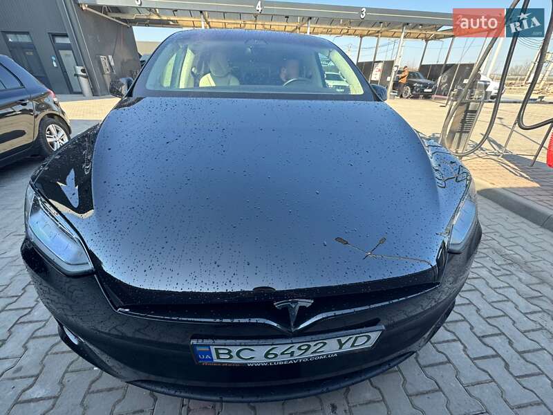 Позашляховик / Кросовер Tesla Model X 2018 в Львові