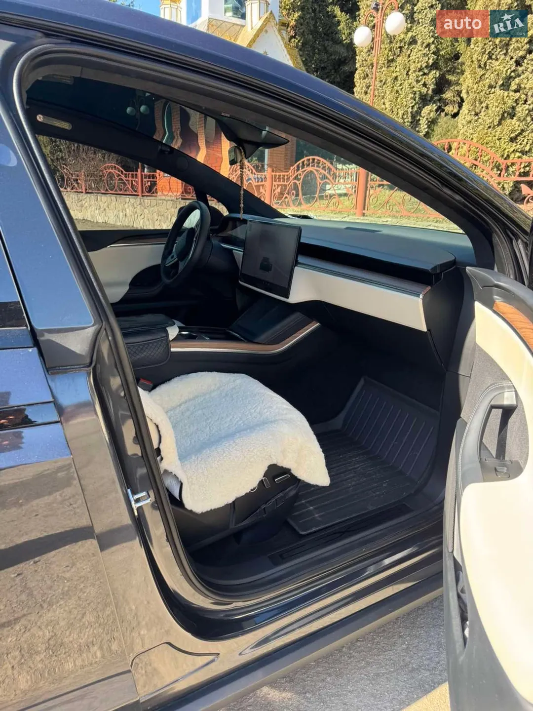 2024 Tesla Model X - мініатюра 13