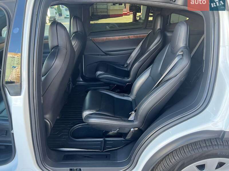 Внедорожник / Кроссовер Tesla Model X 2019 в Одессе