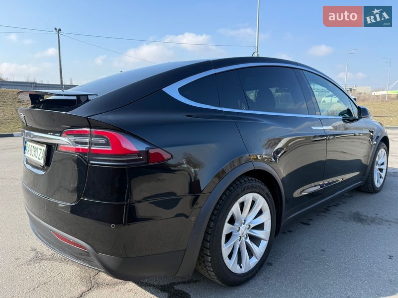 Позашляховик / Кросовер Tesla Model X 2019 в Києві