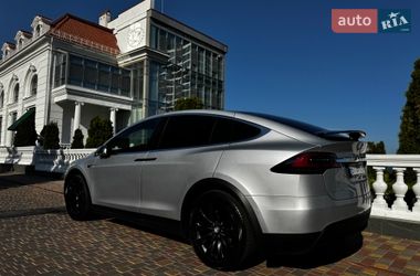 Позашляховик / Кросовер Tesla Model X 2016 в Одесі