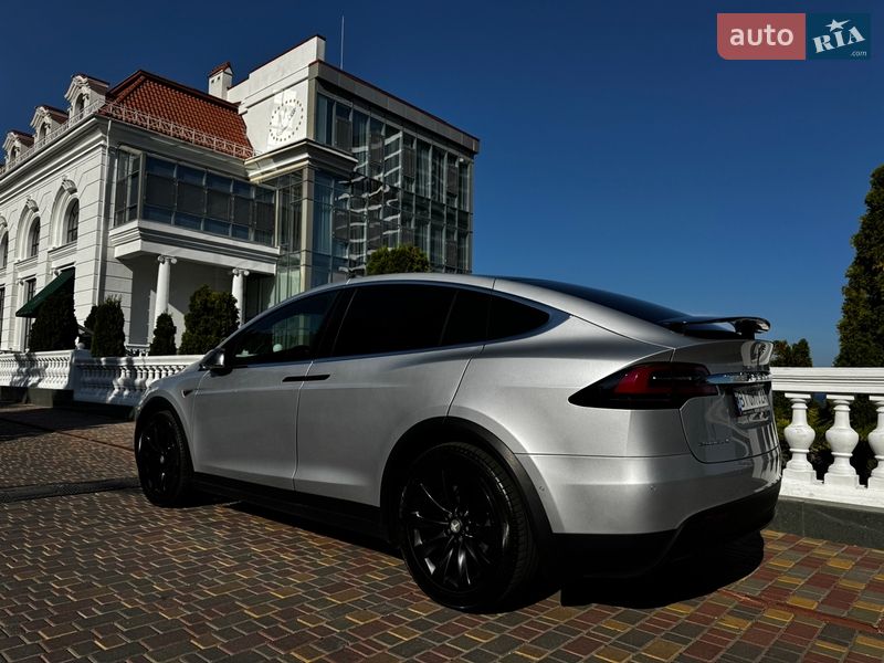 Позашляховик / Кросовер Tesla Model X 2016 в Одесі