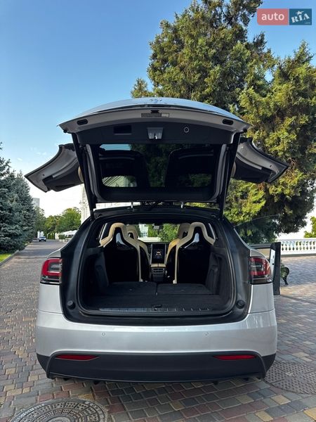 Позашляховик / Кросовер Tesla Model X 2016 в Одесі