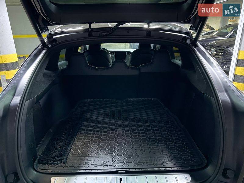 Внедорожник / Кроссовер Tesla Model X 2020 в Киеве