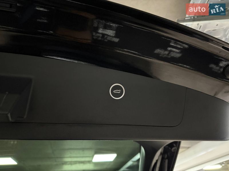 Внедорожник / Кроссовер Tesla Model X 2020 в Киеве