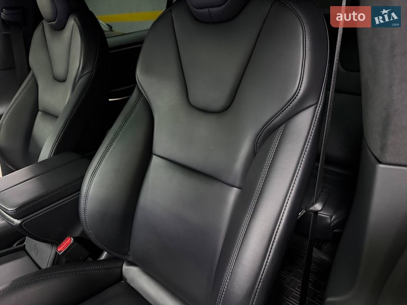 Внедорожник / Кроссовер Tesla Model X 2020 в Киеве