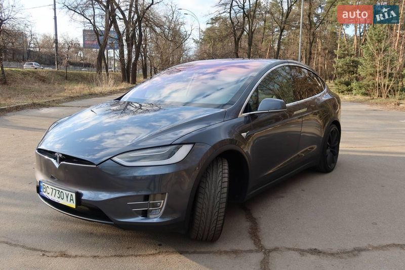 Tesla Model X 2018