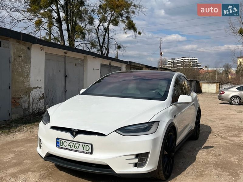 Позашляховик / Кросовер Tesla Model X 2016 в Львові фото 6 Позашляховик / Кросовер Tesla Model X 2016 в Львові