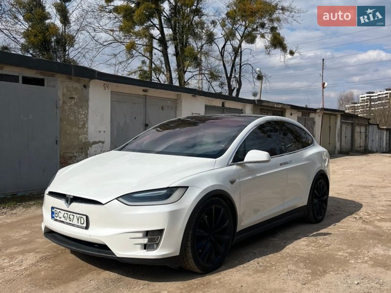 Позашляховик / Кросовер Tesla Model X 2016 в Львові фото 7 Позашляховик / Кросовер Tesla Model X 2016 в Львові