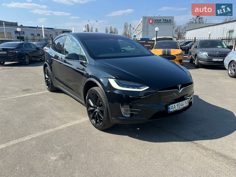 Tesla Model X 2018