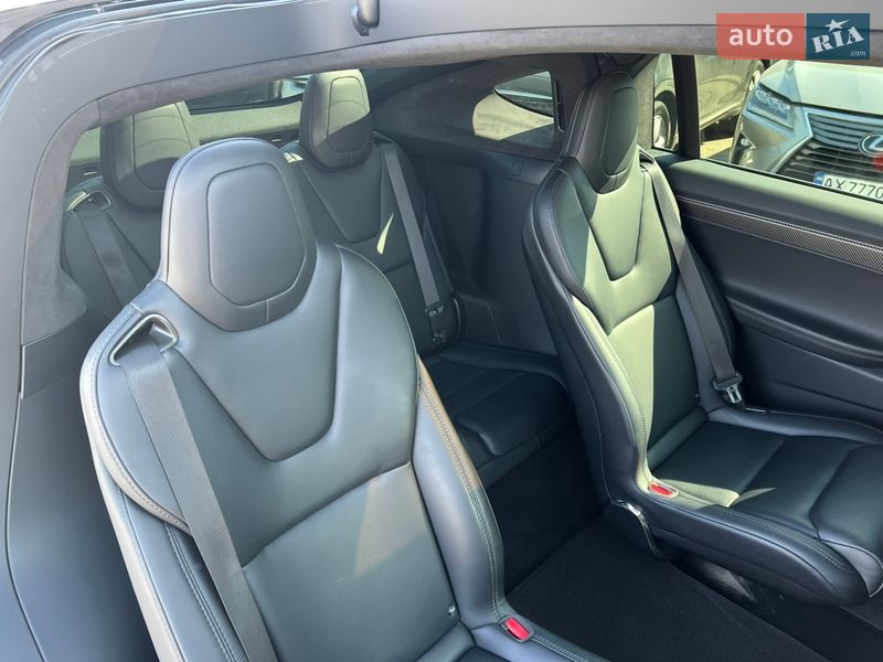 Позашляховик / Кросовер Tesla Model X 2018 в Києві